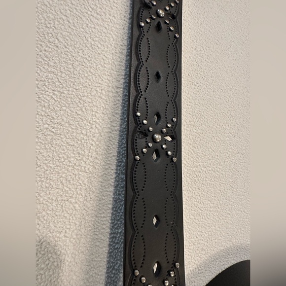 Women's Black Belts (bundle of two) - Picture 7 of 10